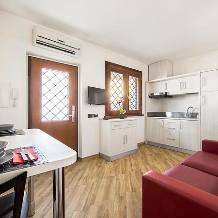 Borgo Aureo Villa โรม ภายนอก รูปภาพ